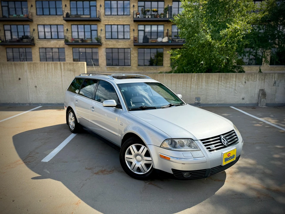 2002 Volkswagen Passat - Image 18 of 31