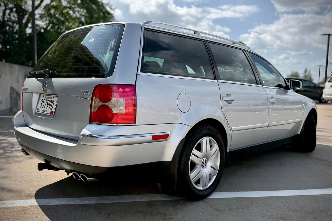 2002 Volkswagen Passat - Image 4 of 31