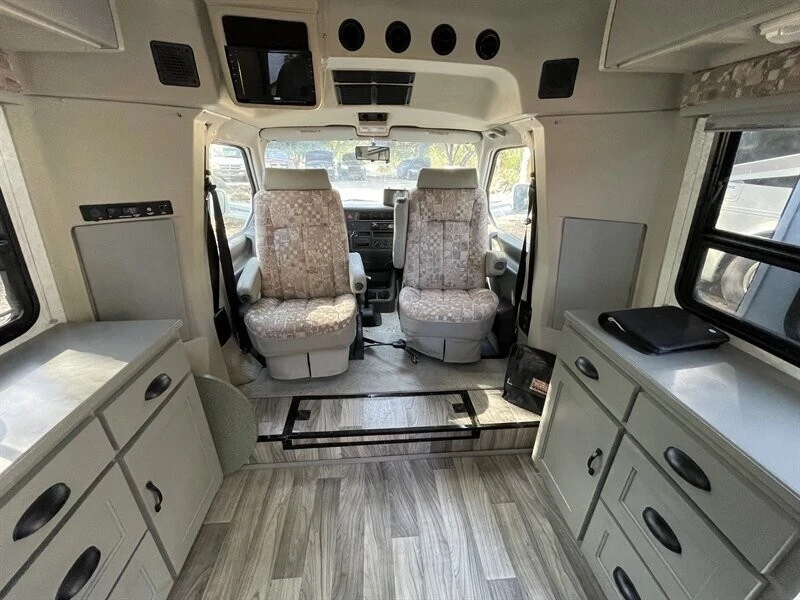 2002 Volkswagen EuroVan - Image 5 of 21