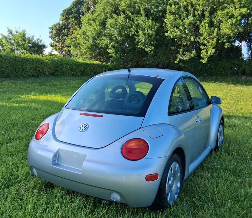 2002 Volkswagen New Beetle - Image 9 of 21