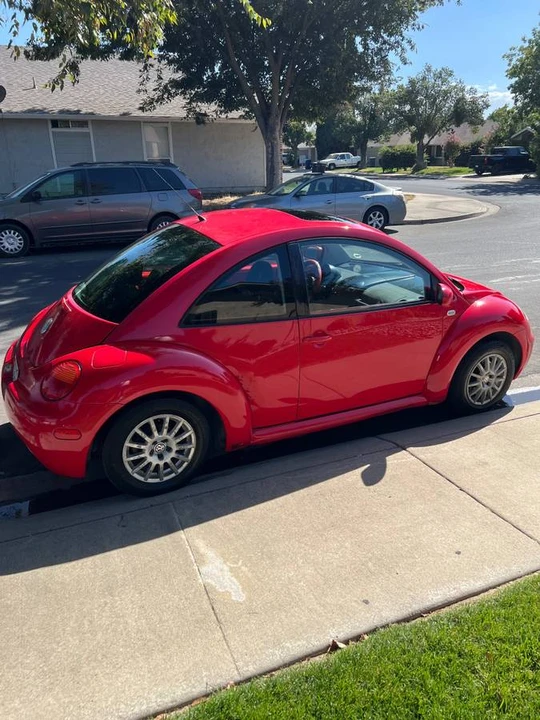 2002 Volkswagen New Beetle - Image 2 of 6