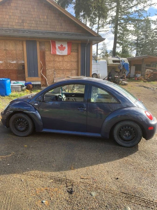 2002 Volkswagen New Beetle - Image 2 of 3
