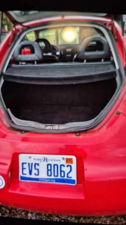 2002 Volkswagen New Beetle - Image 9 of 10