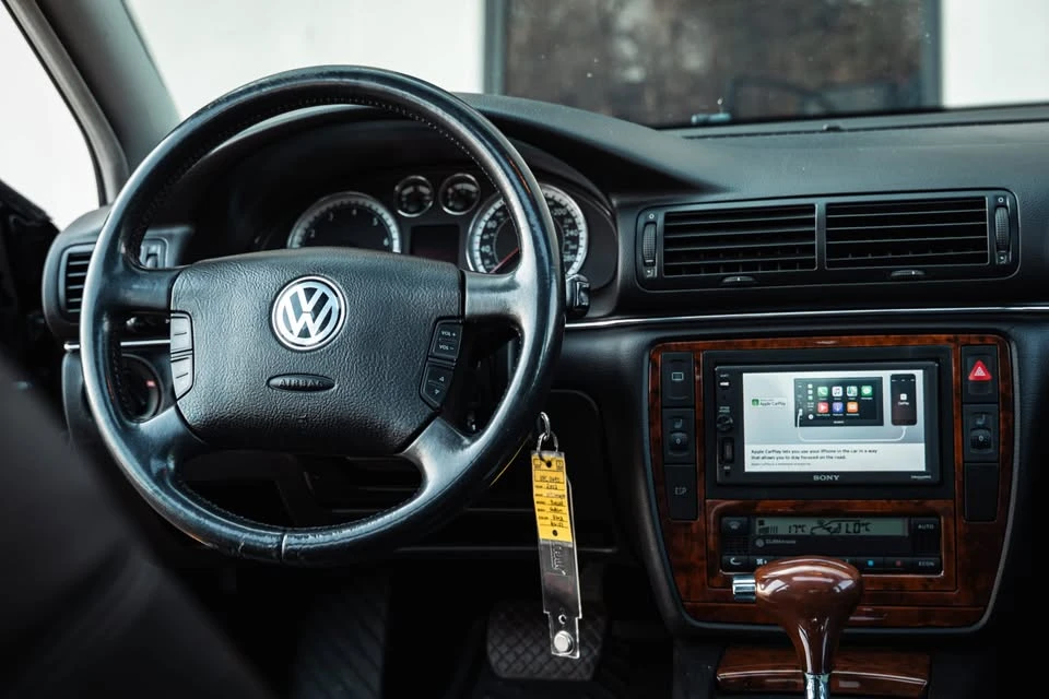 2002 Volkswagen Passat - Image 9 of 17