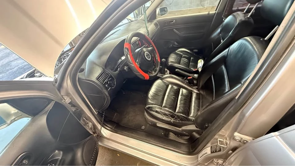 2002 Volkswagen GTI Mk4 - Image 9 of 14