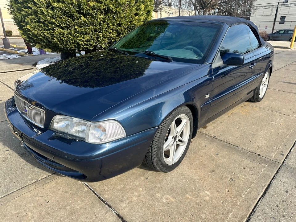 2002 Volvo C70 1st Gen - Image 2 of 20