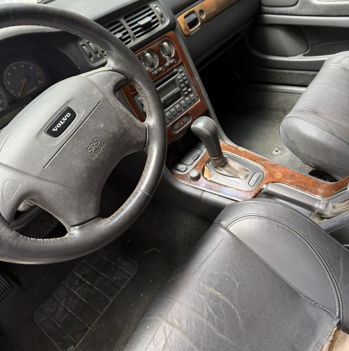 2002 Volvo C70 1st Gen - Image 10 of 29