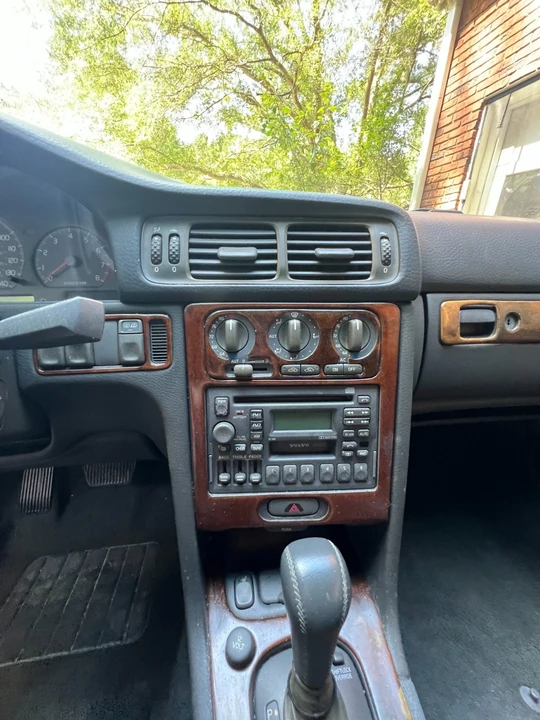 2002 Volvo C70 1st Gen - Image 11 of 29