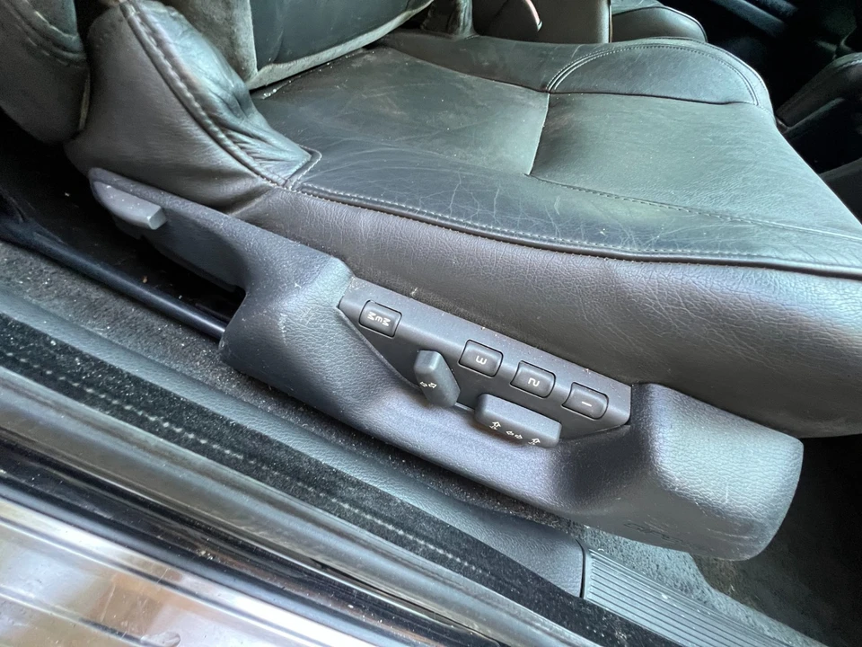 2002 Volvo C70 1st Gen - Image 26 of 29