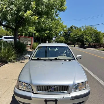 2002 Volvo S40