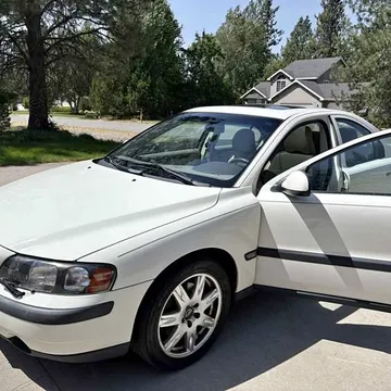 2002 Volvo S60 2.4 Sedan 4D
