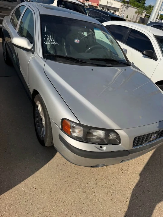 2002 Volvo S60 1st Gen - Image 2 of 7