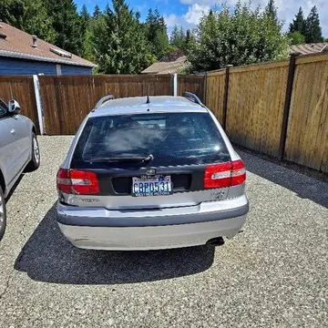 2002 Volvo V40