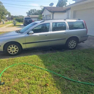 2002 Volvo V70 2.4 Wagon 4D