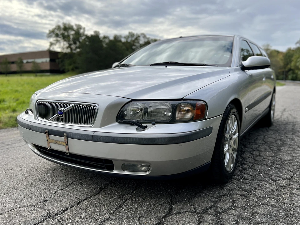 2002 Volvo V70 2nd Gen - Image 9 of 31