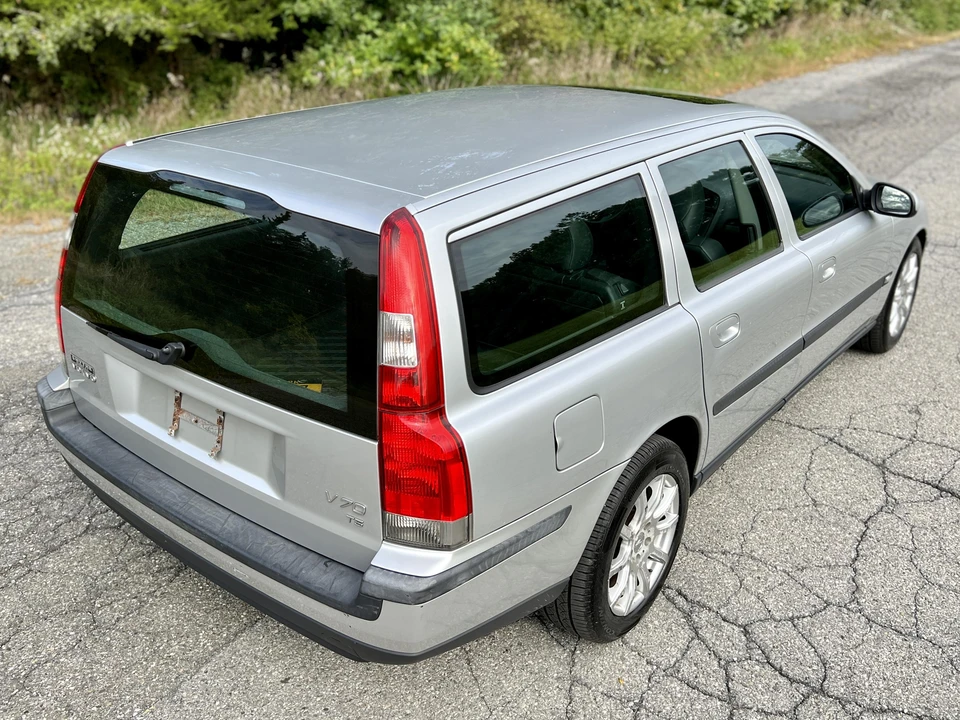 2002 Volvo V70 2nd Gen - Image 29 of 31