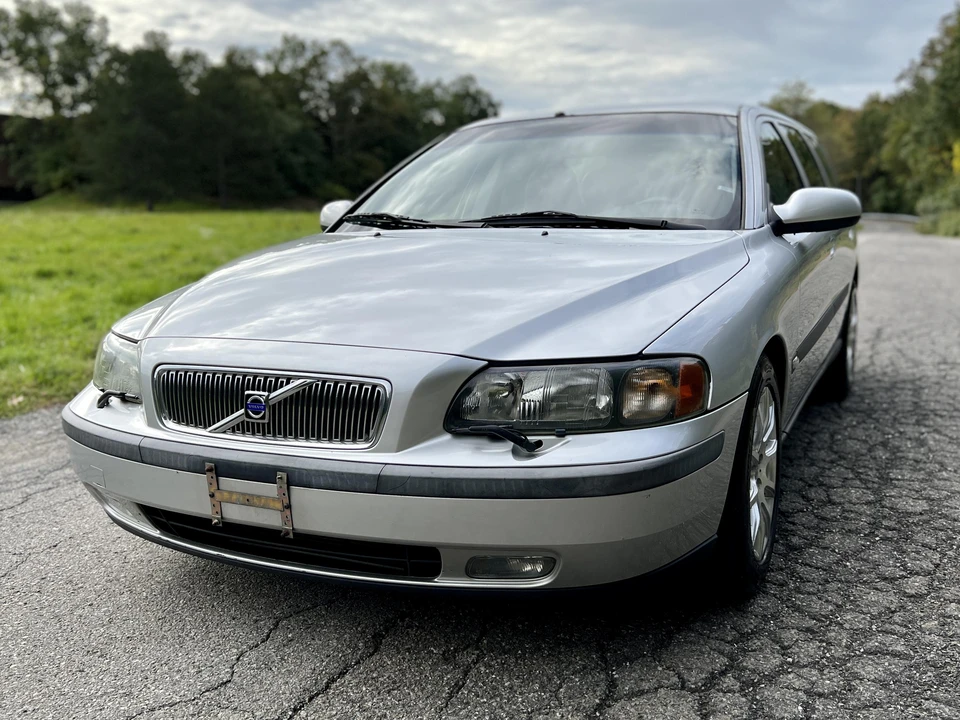 2002 Volvo V70 2nd Gen - Image 10 of 31