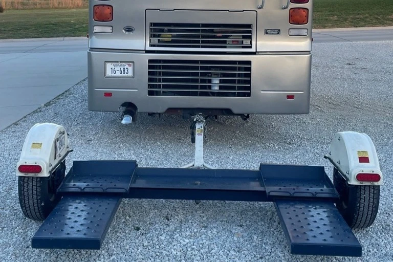 2002 Winnebago - Image 12 of 12