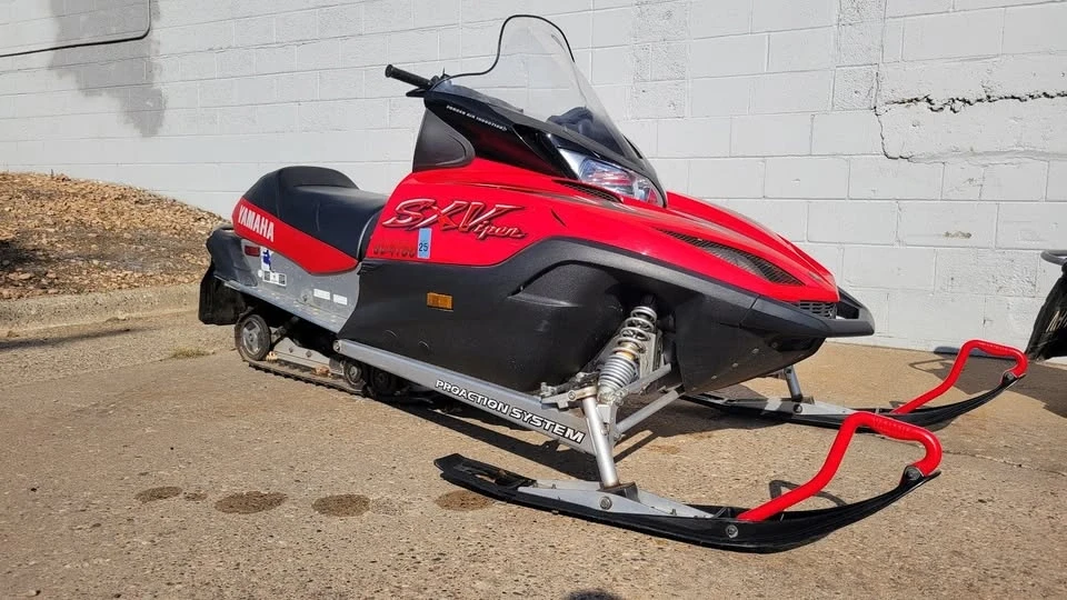 2002 Yamaha - Image 2 of 8