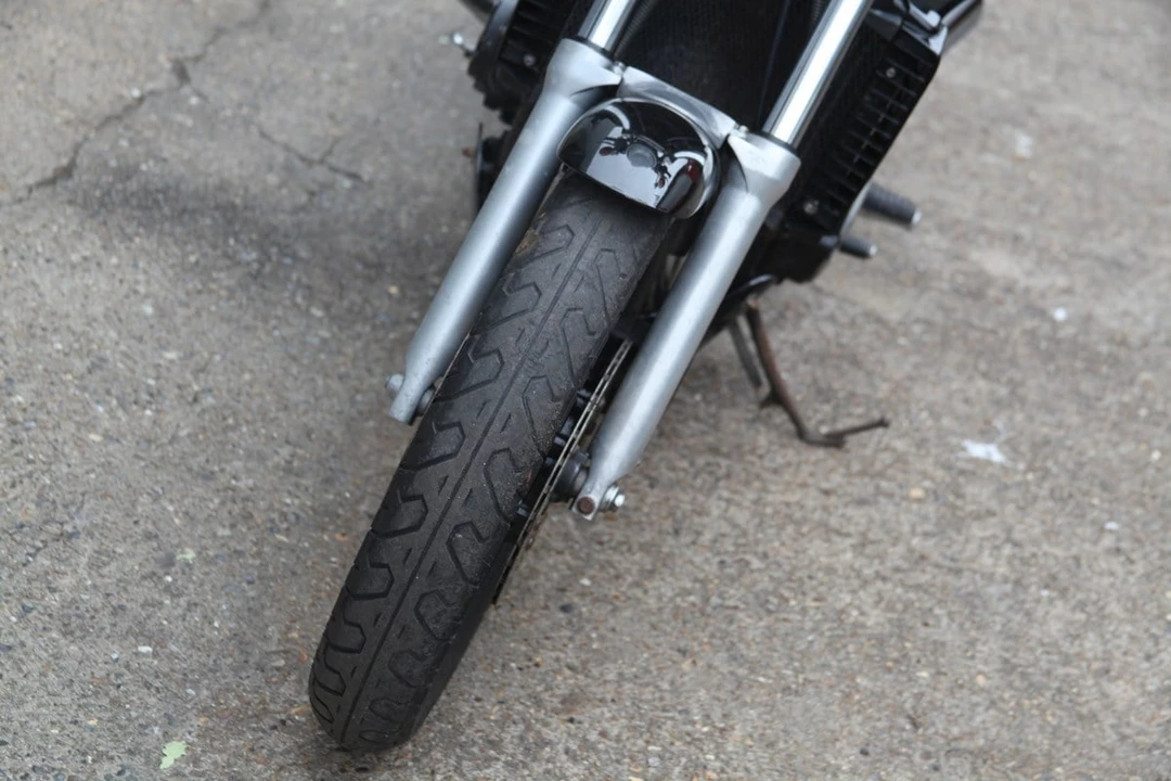 2002 Yamaha V-Max - Image 25 of 30