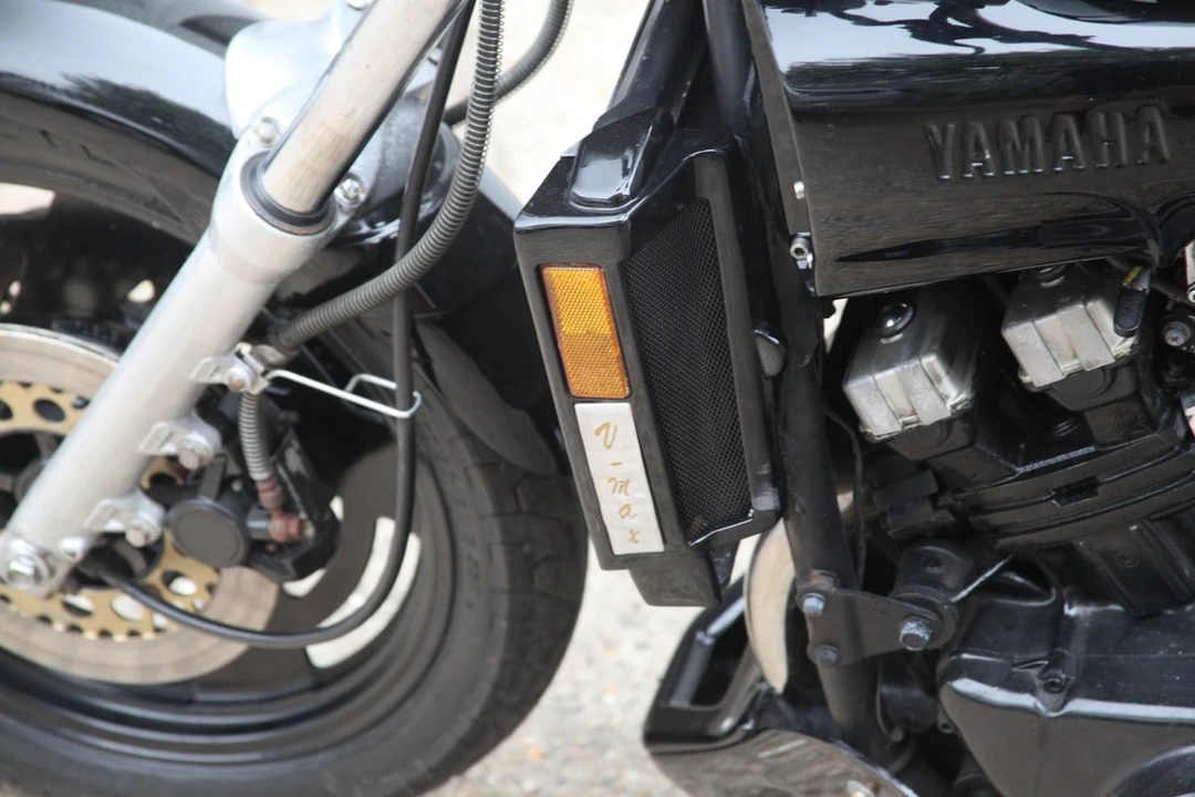 2002 Yamaha V-Max - Image 29 of 30
