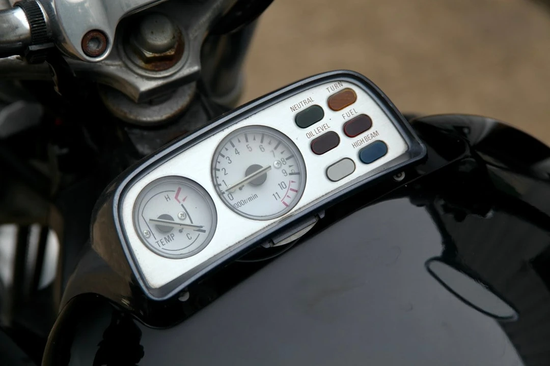 2002 Yamaha V-Max - Image 30 of 30
