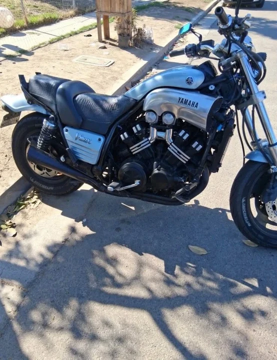 2002 Yamaha V-Max - Image 3 of 4