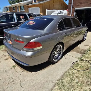 2002 BMW 745i