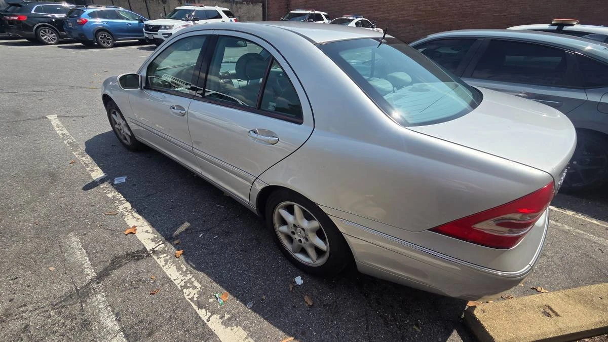 2002 Mercedes-Benz W203 C-Class - Image 11 of 13