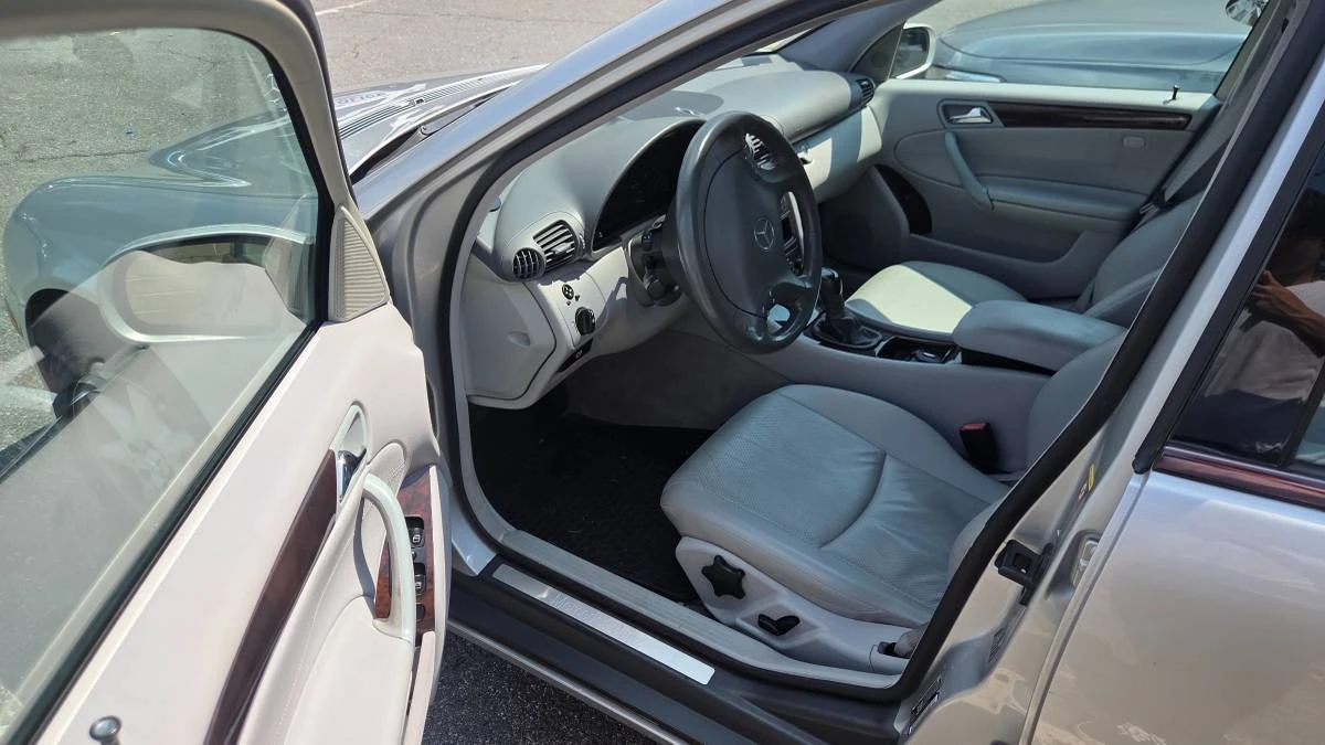 2002 Mercedes-Benz W203 C-Class - Image 2 of 13