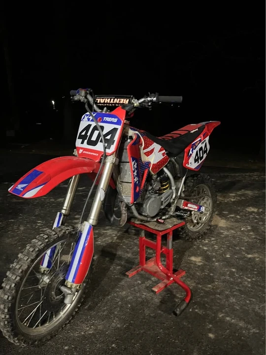 2002 Honda CR - Image 5 of 7