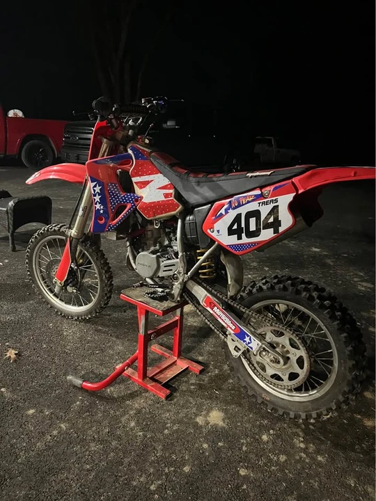 2002 Honda CR - Image 6 of 7