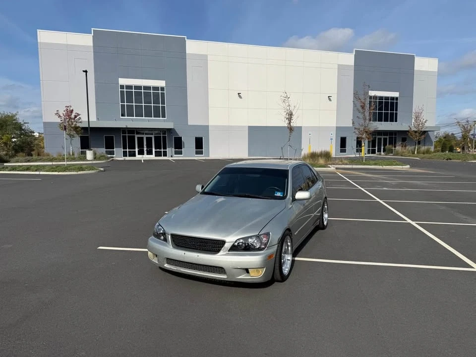 2002 Lexus IS 1st Gen - Image 5 of 9