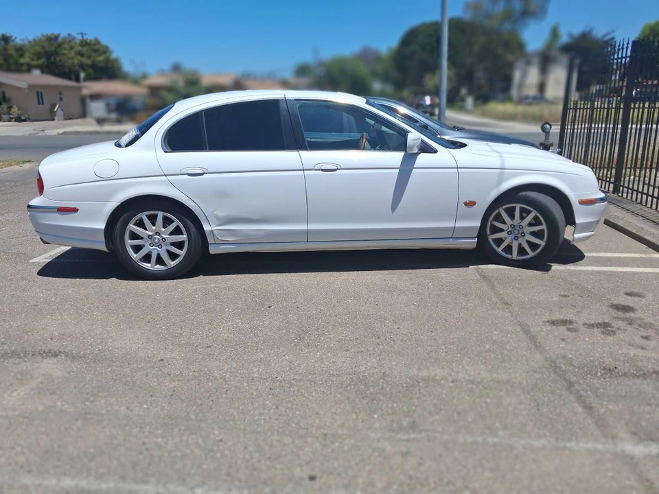 2002 Jaguar S-Type 2nd Gen - Image 3 of 4