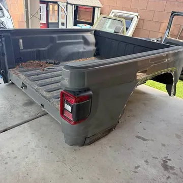 2002 Jeep Gladiator Bed