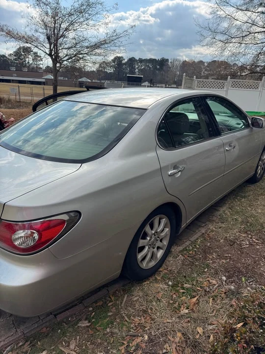 2002 Lexus ES 3rd Gen - Image 9 of 9