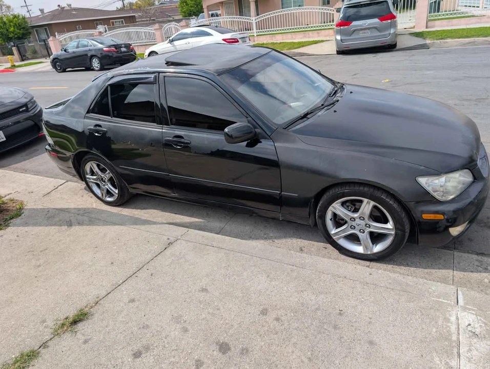 2002 Lexus IS 1st Gen - Image 3 of 10