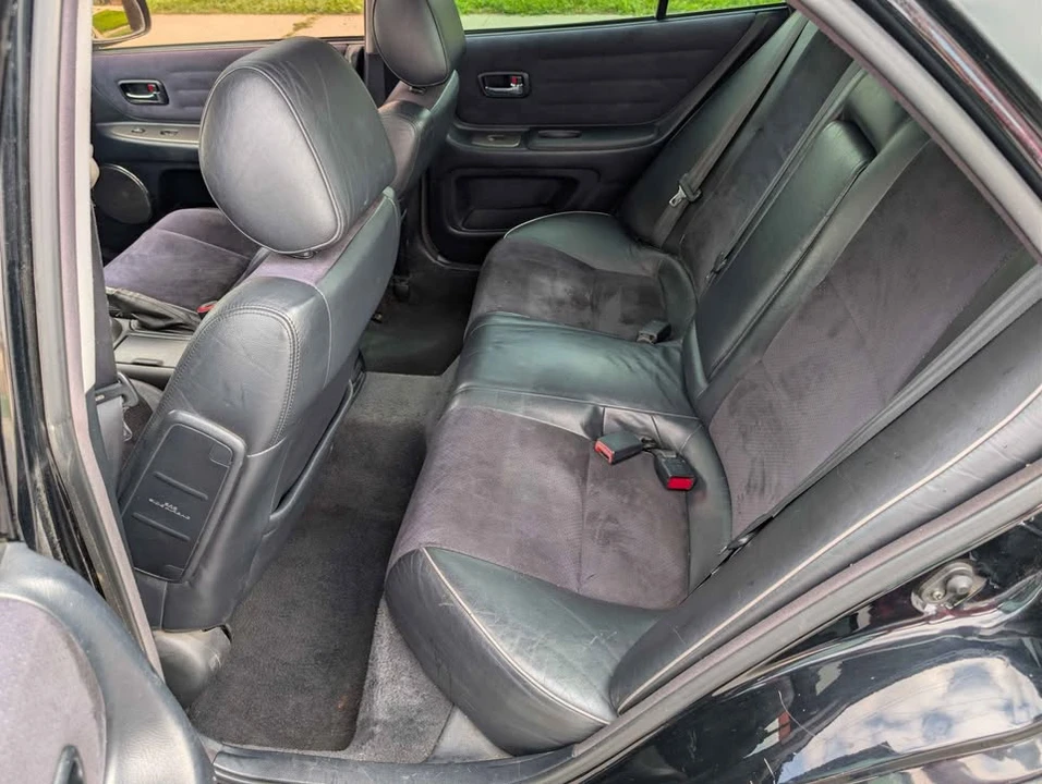 2002 Lexus IS 1st Gen - Image 9 of 10