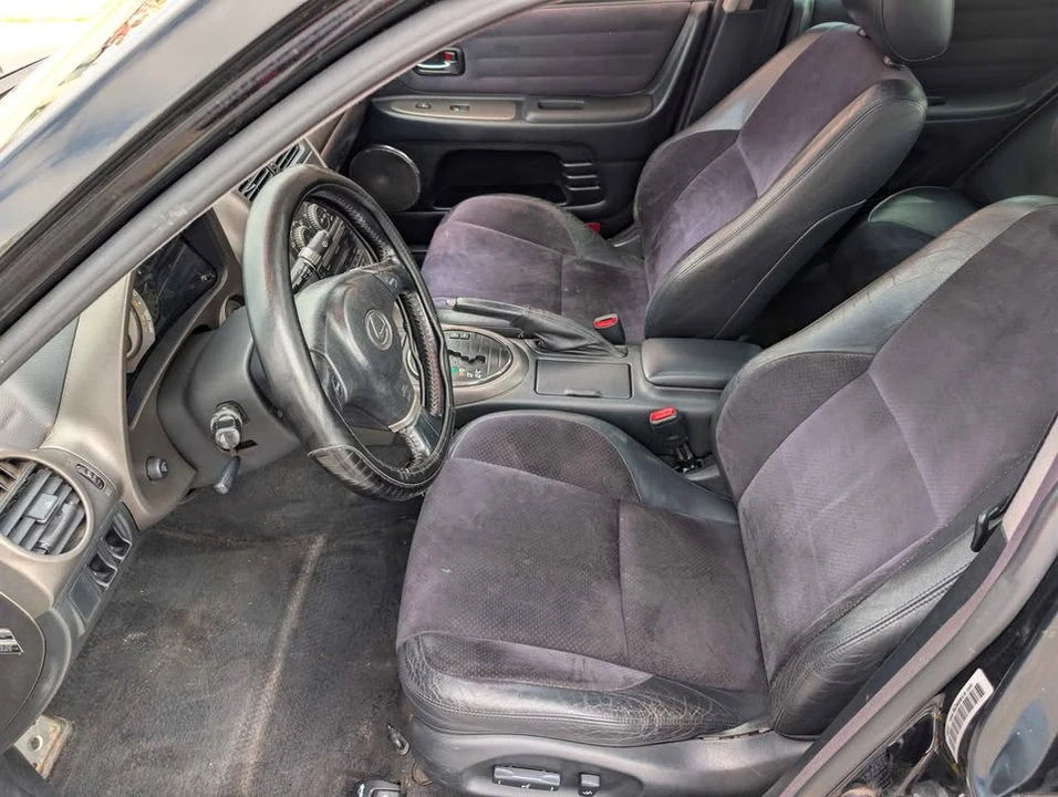 2002 Lexus IS 1st Gen - Image 7 of 10