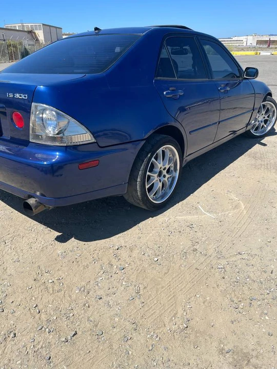 2002 Lexus IS 1st Gen - Image 3 of 6