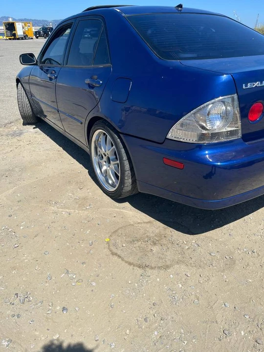 2002 Lexus IS 1st Gen - Image 4 of 6