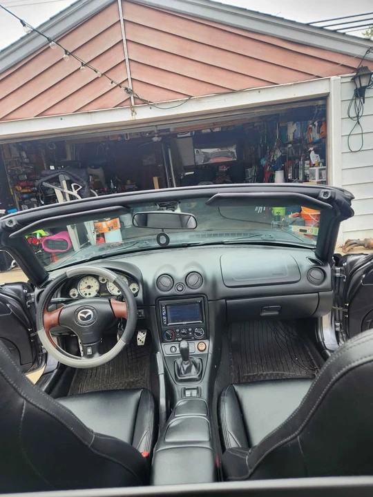 2002 Mazda NB MX-5 Miata - Image 3 of 10
