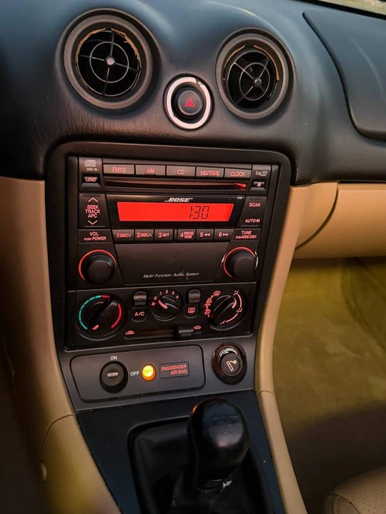 2002 Mazda NB MX-5 Miata - Image 9 of 15