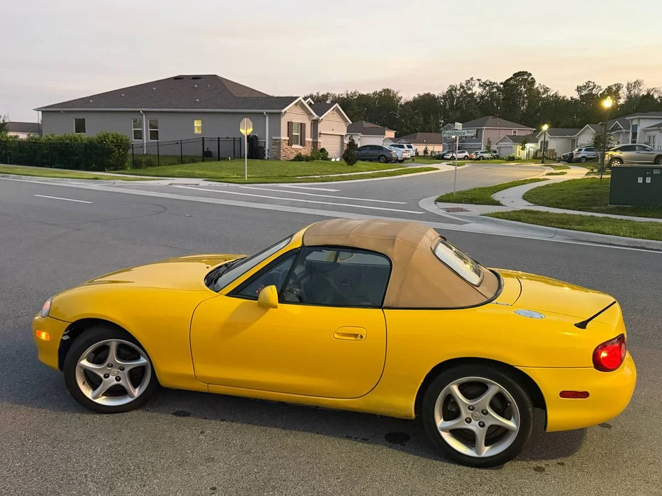 2002 Mazda NB MX-5 Miata - Image 13 of 15