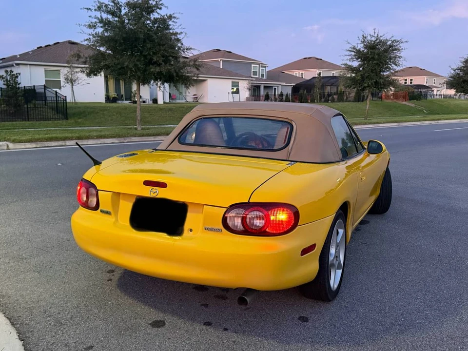 2002 Mazda NB MX-5 Miata - Image 12 of 15