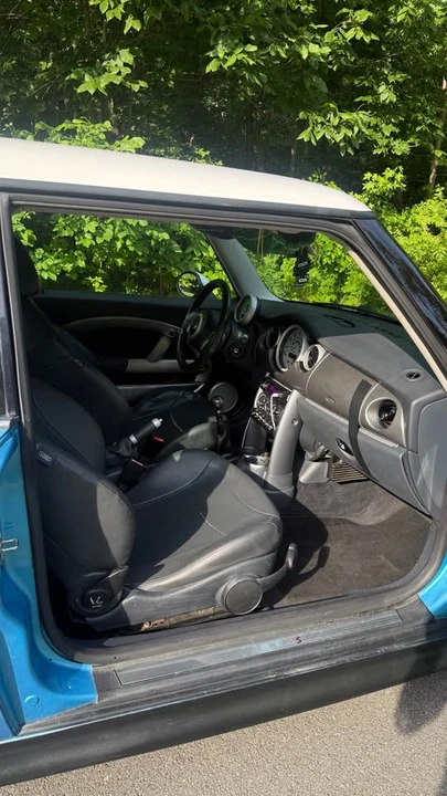 2002 Mini Mini Cooper S 1st Gen - Image 2 of 10