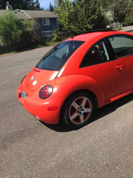 2002 Volkswagen New Beetle - Image 8 of 11