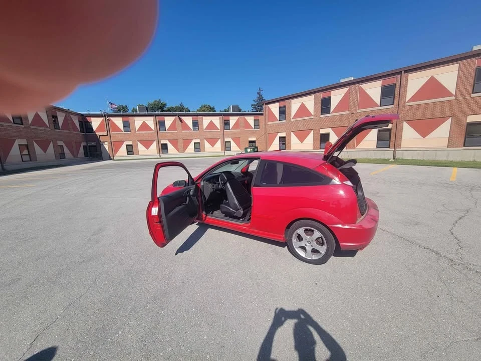 2002 Ford Focus 1st Gen - Image 2 of 7