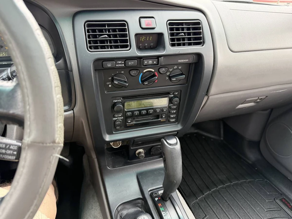 2002 Toyota 4Runner 3rd Gen - Image 9 of 20