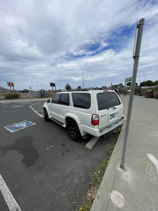 2002 Toyota 4Runner 3rd Gen - Image 10 of 11